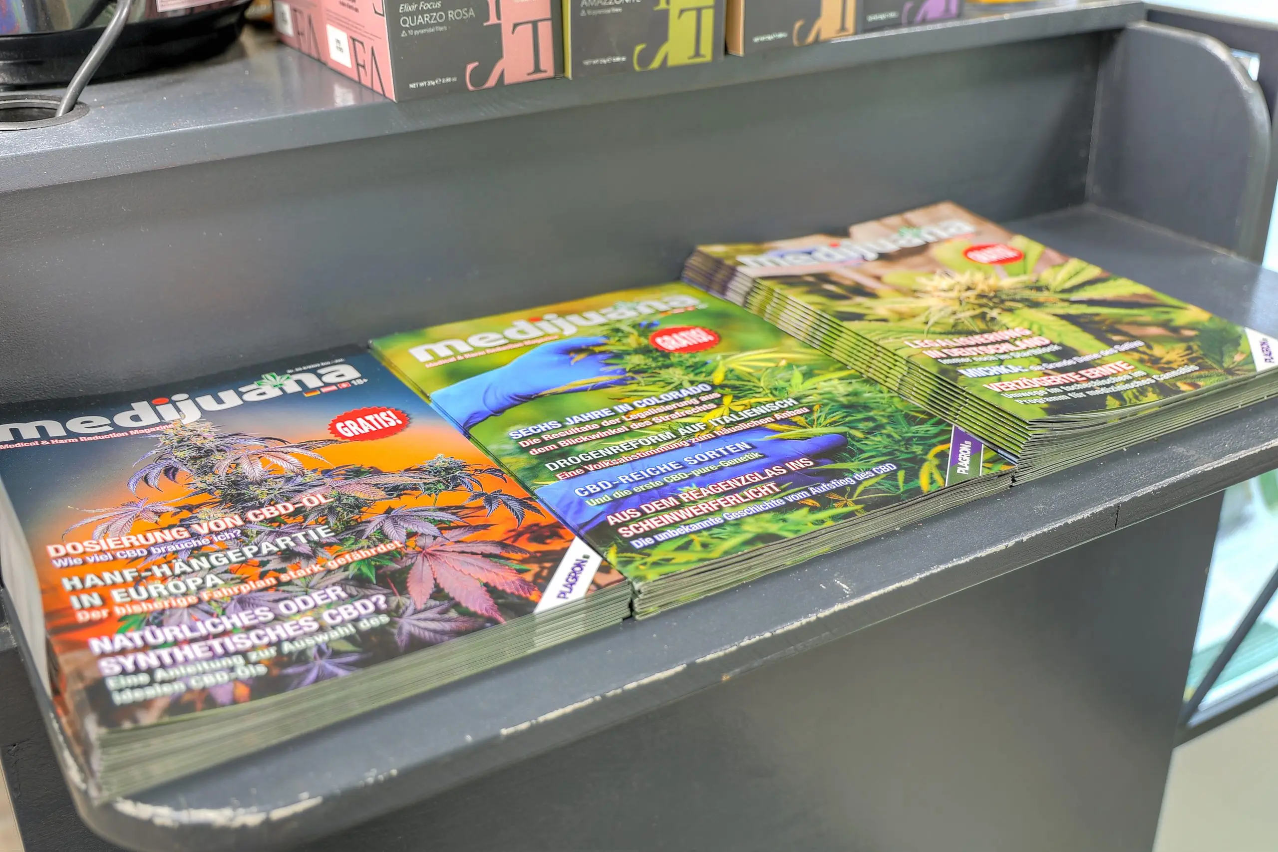 Ecke mit Informationsmaterial im Tal