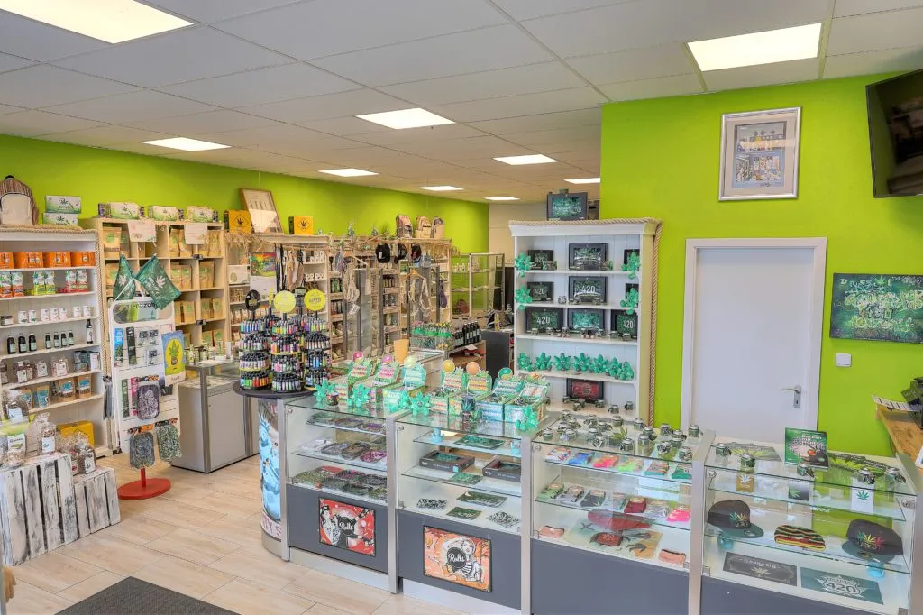 Blick auf die Theke Hanfshop Einsteinstrasse